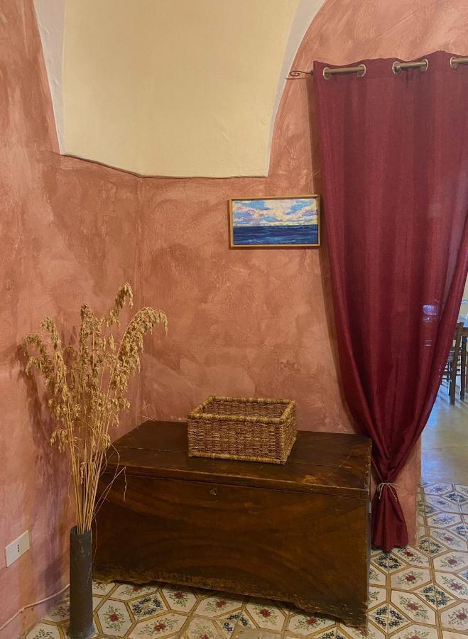 Villa Dammusi Rekale à Scauri  Extérieur photo